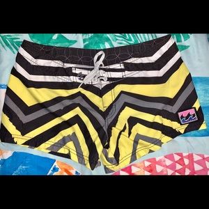 DESIGNED BY BILLABONG!!!! Comfy Board Shorts